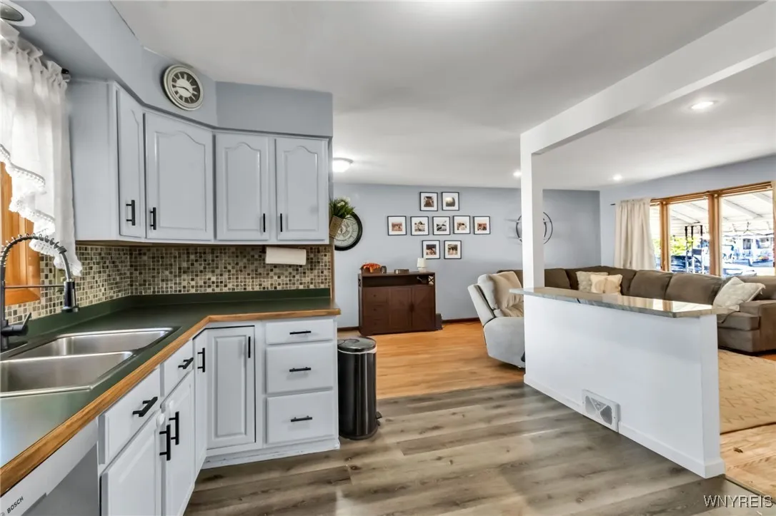 27 Rogers Drive, Cheektowaga, New York 14043, Cheektowaga, New York 14043, 3 Bedrooms Bedrooms, 6 Rooms Rooms,2 BathroomsBathrooms,Residential,Closed,27 Rogers Drive, Cheektowaga, New York 14043,0,B1643988