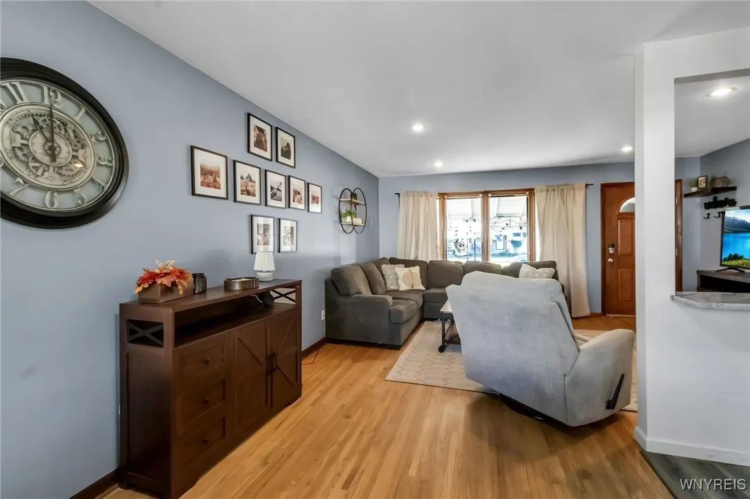 27 Rogers Drive, Cheektowaga, New York 14043, Cheektowaga, New York 14043, 3 Bedrooms Bedrooms, 6 Rooms Rooms,2 BathroomsBathrooms,Residential,Closed,27 Rogers Drive, Cheektowaga, New York 14043,0,B1643988