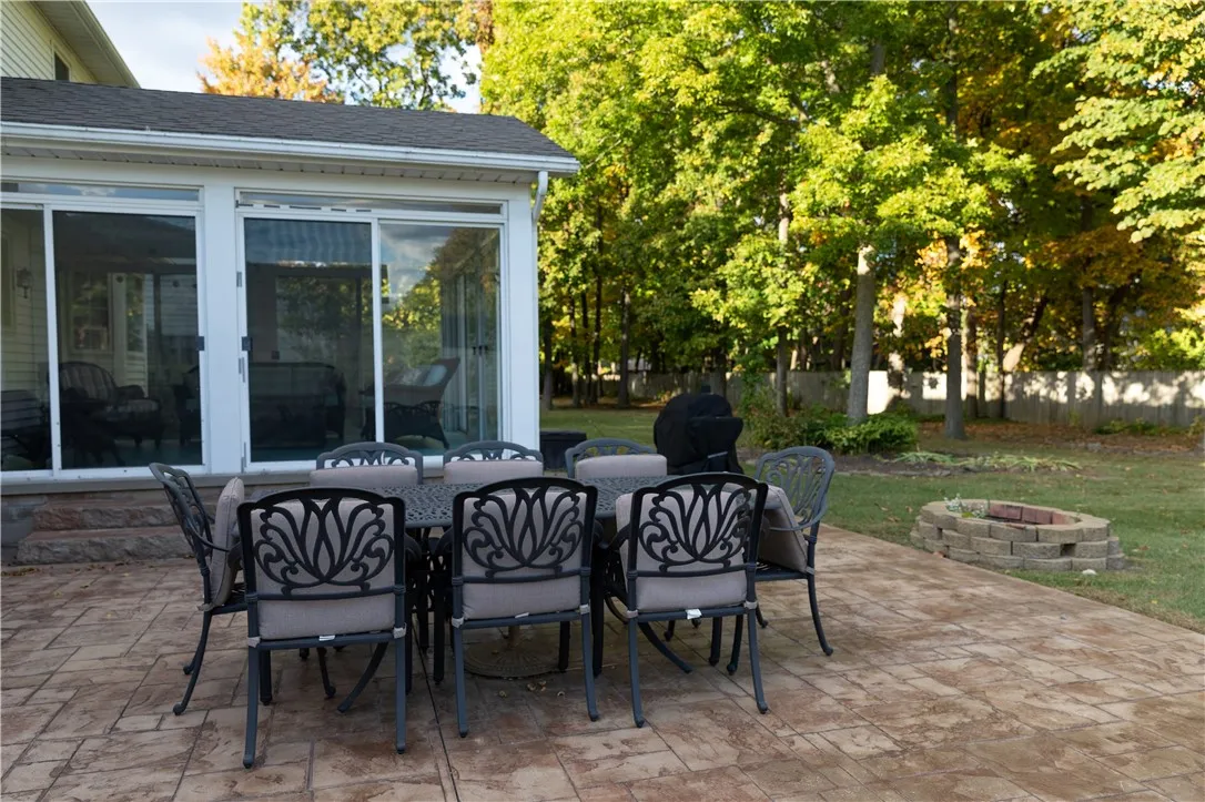 302 Pinebrook Drive, Greece, New York 14616, Greece, New York 14616, 5 Bedrooms Bedrooms, 9 Rooms Rooms,3 BathroomsBathrooms,Residential,For Sale,302 Pinebrook Drive, Greece, New York 14616,0,R1644071