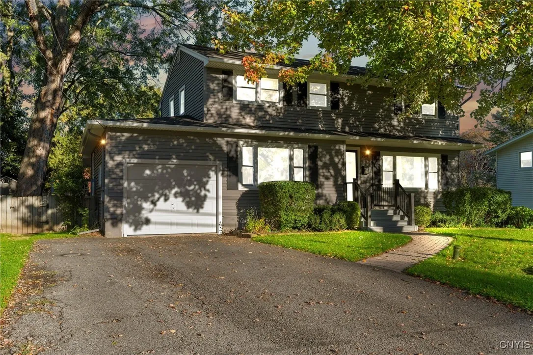 902 Granger Road, Camillus, New York 13219, Camillus, New York 13219, 4 Bedrooms Bedrooms, 9 Rooms Rooms,2 BathroomsBathrooms,Residential,For Sale,902 Granger Road, Camillus, New York 13219,0,S1643863