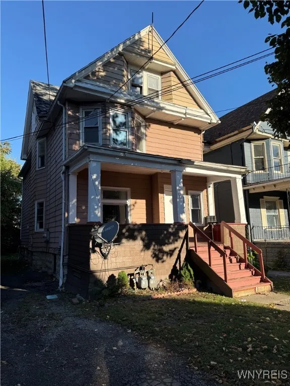 42 Kamper Avenue, Buffalo, New York 14210, Buffalo, New York 14210, 6 Bedrooms Bedrooms, ,2 BathroomsBathrooms,Residential,Closed,42 Kamper Avenue, Buffalo, New York 14210,0,B1643936