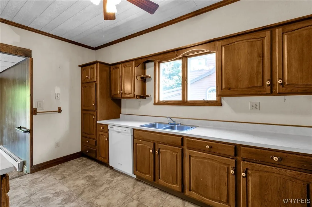 6436 Webster Road, Orchard Park, New York 14127, Orchard Park, New York 14127, 5 Bedrooms Bedrooms, 11 Rooms Rooms,1 BathroomBathrooms,Residential,For Sale,6436 Webster Road, Orchard Park, New York 14127,0,B1643903