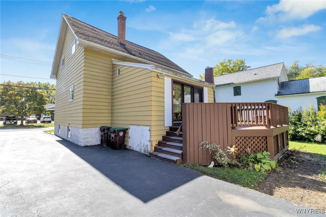 6436 Webster Road, Orchard Park, New York 14127, Orchard Park, New York 14127, 5 Bedrooms Bedrooms, 11 Rooms Rooms,1 BathroomBathrooms,Residential,For Sale,6436 Webster Road, Orchard Park, New York 14127,0,B1643903