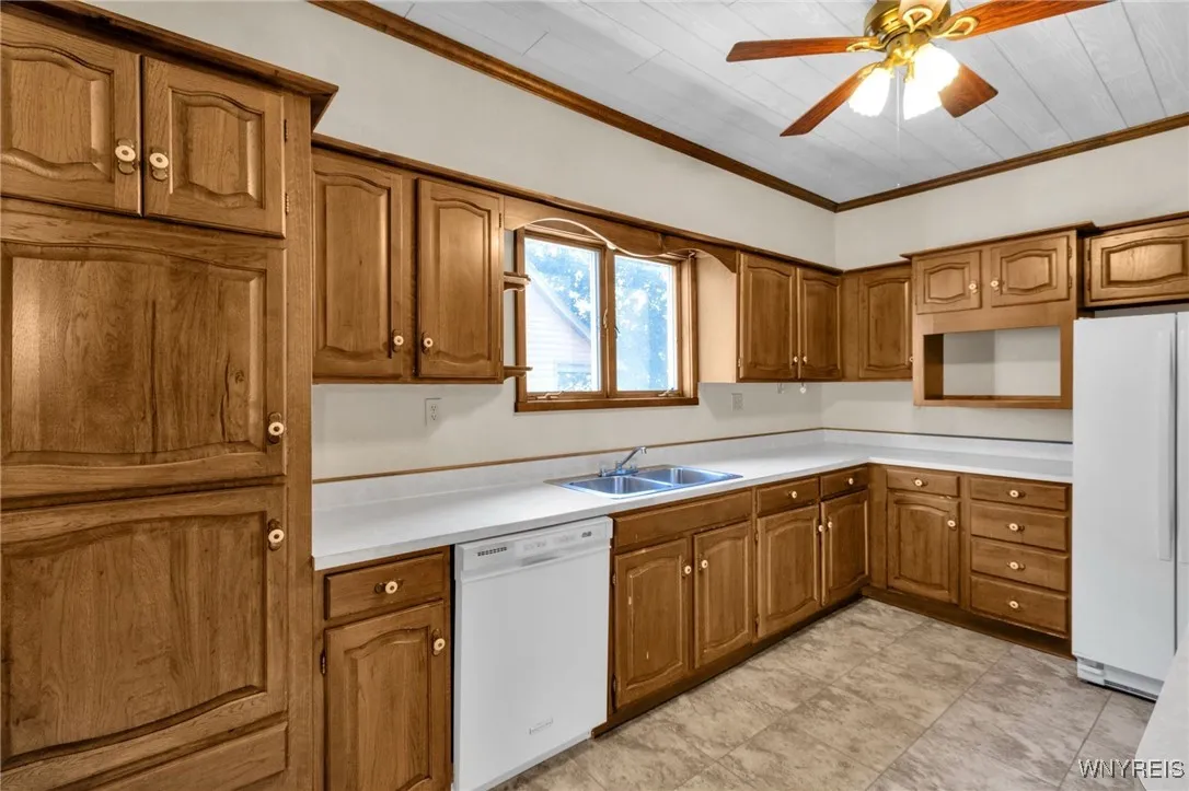 6436 Webster Road, Orchard Park, New York 14127, Orchard Park, New York 14127, 5 Bedrooms Bedrooms, 11 Rooms Rooms,1 BathroomBathrooms,Residential,For Sale,6436 Webster Road, Orchard Park, New York 14127,0,B1643903