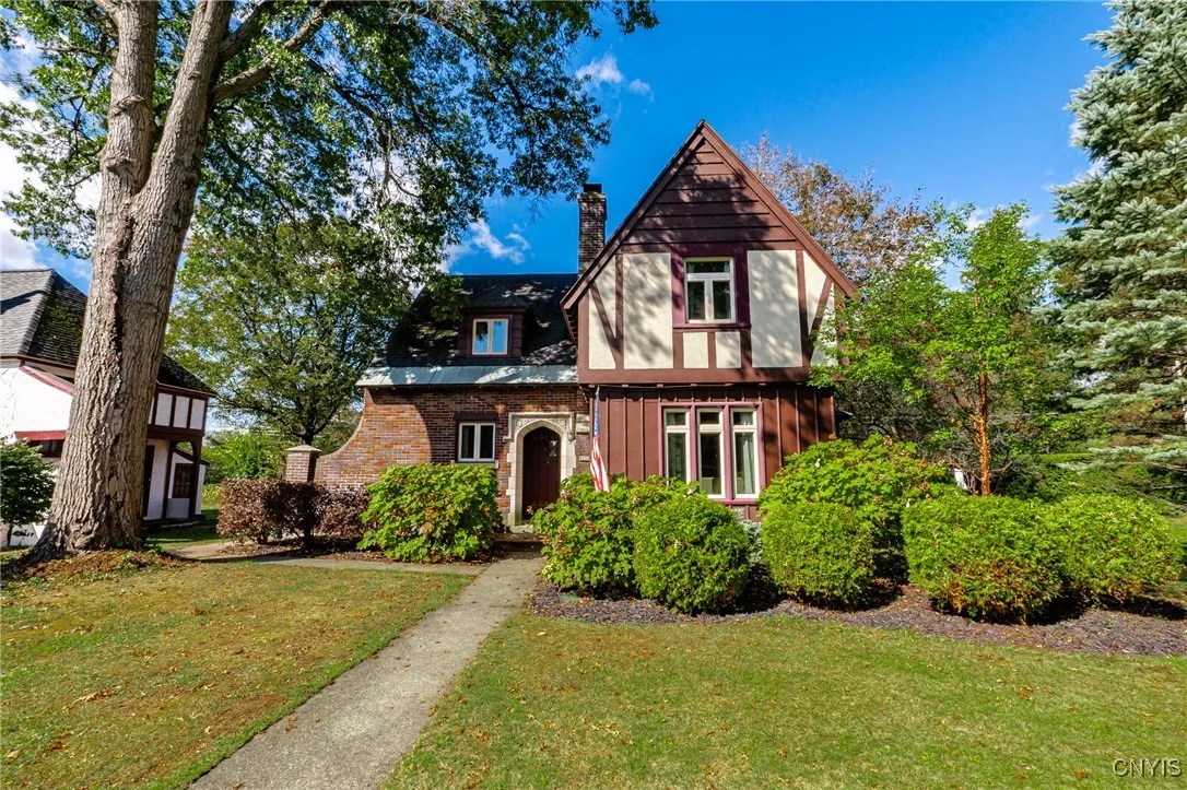 1503 North George Street, Rome, New York 13440, Rome, New York 13440, 4 Bedrooms Bedrooms, 9 Rooms Rooms,1 BathroomBathrooms,Residential,For Sale,1503 North George Street, Rome, New York 13440,0,S1642838