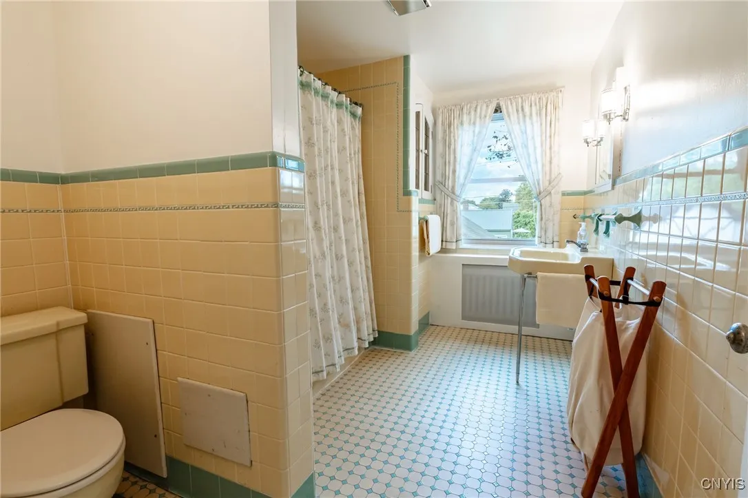 1503 North George Street, Rome, New York 13440, Rome, New York 13440, 4 Bedrooms Bedrooms, 9 Rooms Rooms,1 BathroomBathrooms,Residential,For Sale,1503 North George Street, Rome, New York 13440,0,S1642838