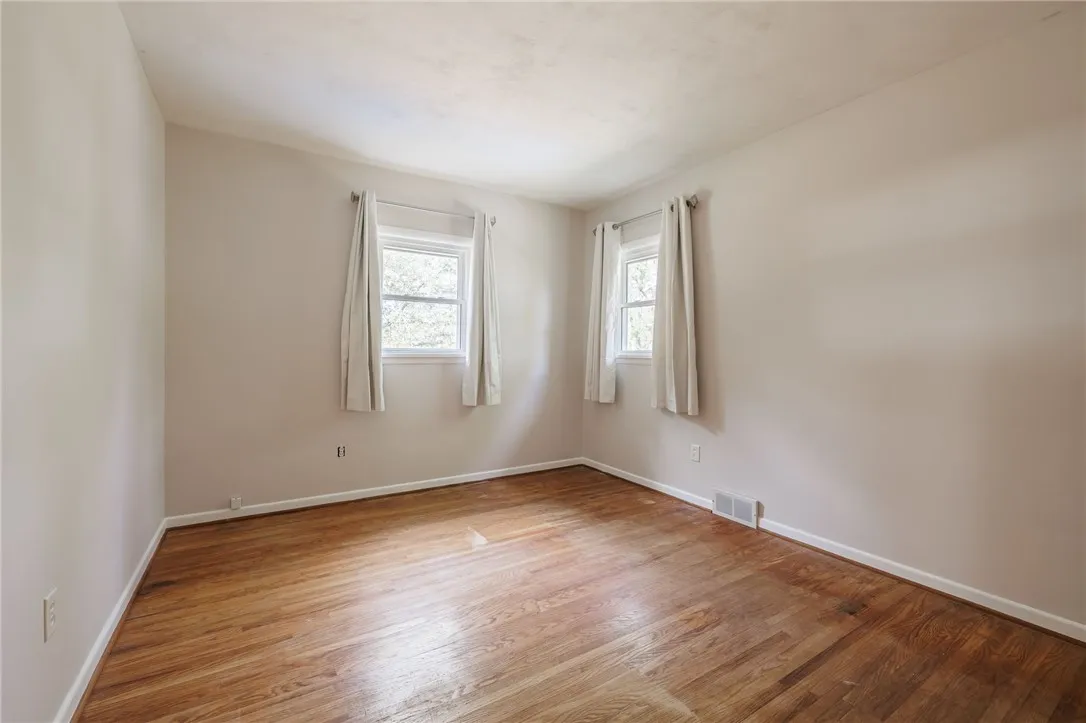 1829 Middle Road, Rush, New York 14543, Rush, New York 14543, 3 Bedrooms Bedrooms, 6 Rooms Rooms,1 BathroomBathrooms,Residential,For Sale,1829 Middle Road, Rush, New York 14543,0,R1642994