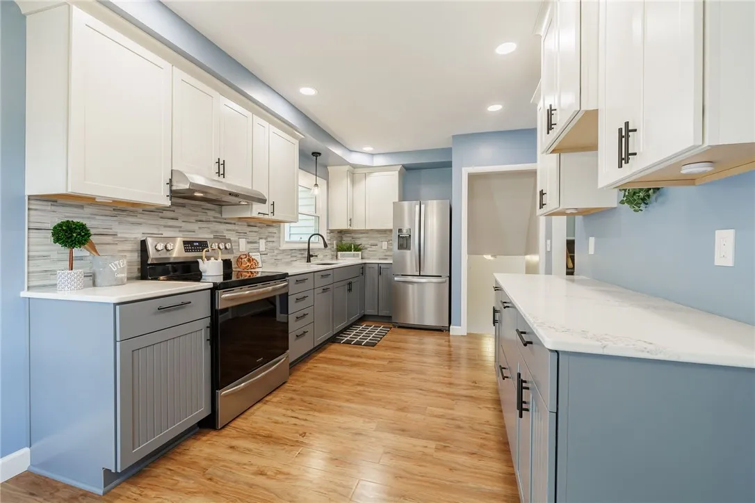 1829 Middle Road, Rush, New York 14543, Rush, New York 14543, 3 Bedrooms Bedrooms, 6 Rooms Rooms,1 BathroomBathrooms,Residential,For Sale,1829 Middle Road, Rush, New York 14543,0,R1642994