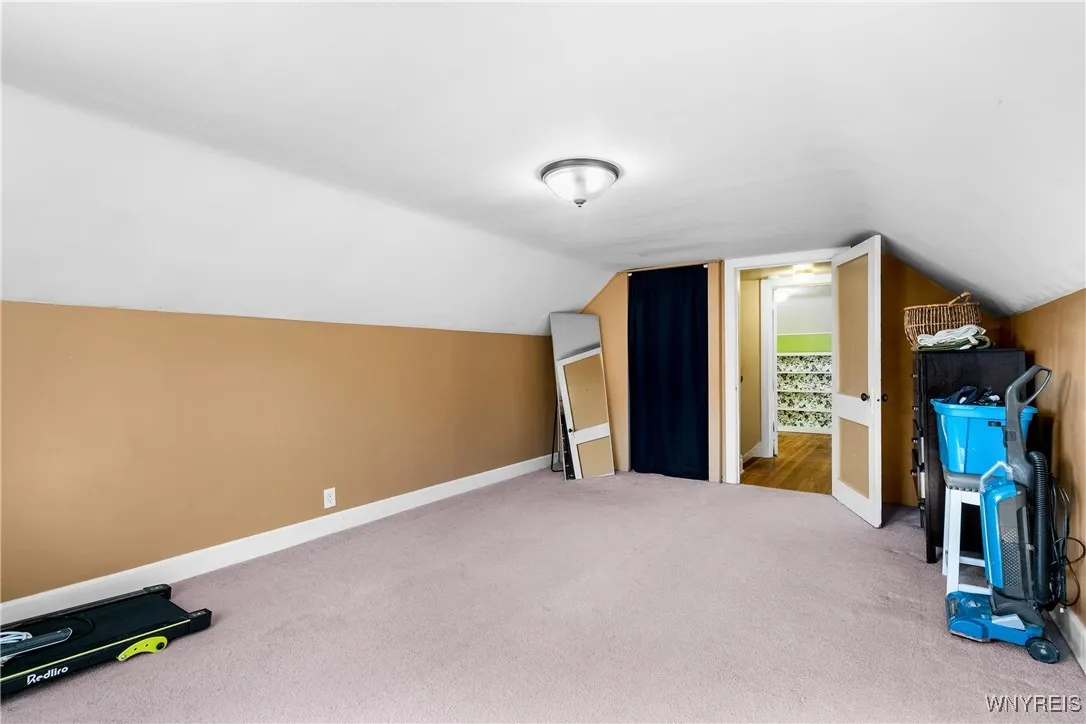 4096 Bayview Road, Hamburg, New York 14219, Hamburg, New York 14219, 3 Bedrooms Bedrooms, 7 Rooms Rooms,1 BathroomBathrooms,Residential,For Sale,4096 Bayview Road, Hamburg, New York 14219,0,B1643876