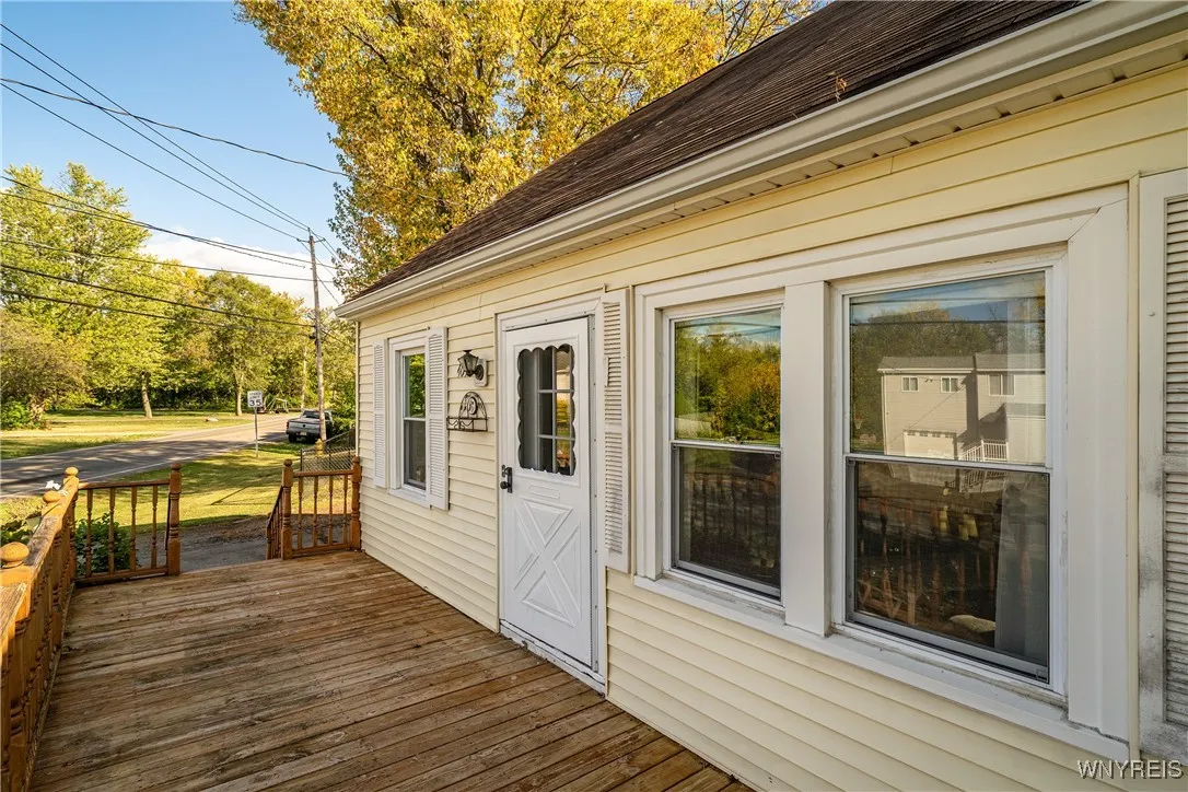 4096 Bayview Road, Hamburg, New York 14219, Hamburg, New York 14219, 3 Bedrooms Bedrooms, 7 Rooms Rooms,1 BathroomBathrooms,Residential,For Sale,4096 Bayview Road, Hamburg, New York 14219,0,B1643876