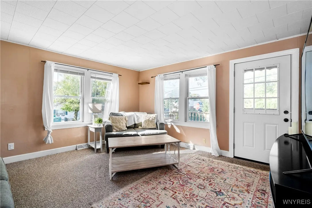 4096 Bayview Road, Hamburg, New York 14219, Hamburg, New York 14219, 3 Bedrooms Bedrooms, 7 Rooms Rooms,1 BathroomBathrooms,Residential,For Sale,4096 Bayview Road, Hamburg, New York 14219,0,B1643876