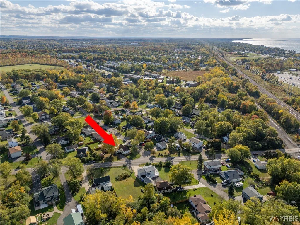 4096 Bayview Road, Hamburg, New York 14219, Hamburg, New York 14219, 3 Bedrooms Bedrooms, 7 Rooms Rooms,1 BathroomBathrooms,Residential,For Sale,4096 Bayview Road, Hamburg, New York 14219,0,B1643876