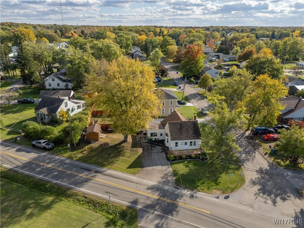 4096 Bayview Road, Hamburg, New York 14219, Hamburg, New York 14219, 3 Bedrooms Bedrooms, 7 Rooms Rooms,1 BathroomBathrooms,Residential,For Sale,4096 Bayview Road, Hamburg, New York 14219,0,B1643876