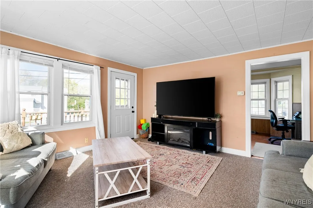 4096 Bayview Road, Hamburg, New York 14219, Hamburg, New York 14219, 3 Bedrooms Bedrooms, 7 Rooms Rooms,1 BathroomBathrooms,Residential,For Sale,4096 Bayview Road, Hamburg, New York 14219,0,B1643876