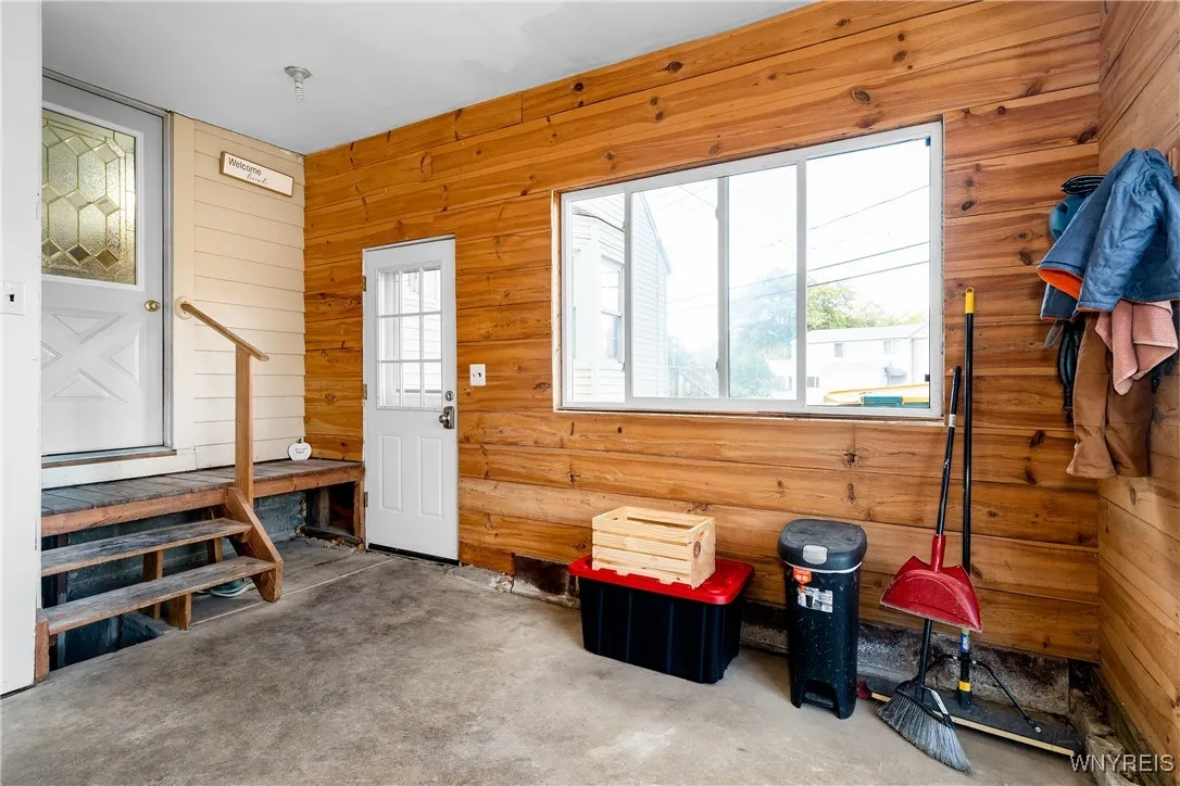 4096 Bayview Road, Hamburg, New York 14219, Hamburg, New York 14219, 3 Bedrooms Bedrooms, 7 Rooms Rooms,1 BathroomBathrooms,Residential,For Sale,4096 Bayview Road, Hamburg, New York 14219,0,B1643876