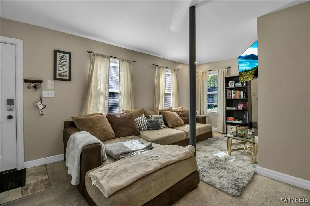 364 Hudson Street, Buffalo, New York 14201, Buffalo, New York 14201, 5 Bedrooms Bedrooms, 12 Rooms Rooms,2 BathroomsBathrooms,Residential,For Sale,364 Hudson Street, Buffalo, New York 14201,0,B1642905