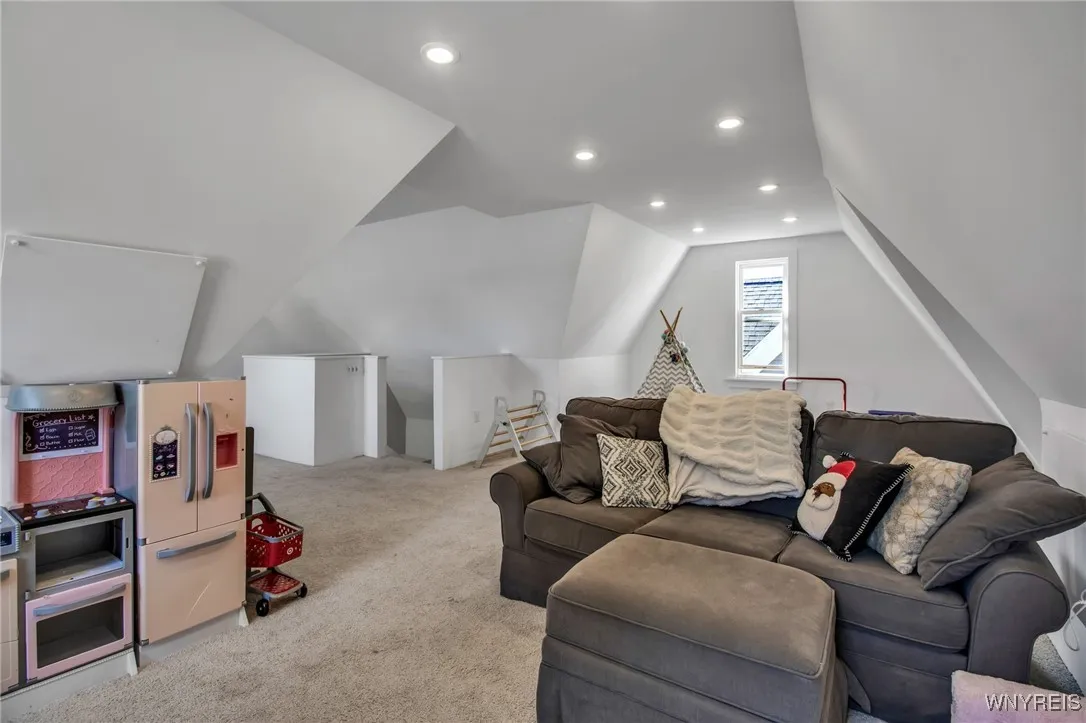 364 Hudson Street, Buffalo, New York 14201, Buffalo, New York 14201, 5 Bedrooms Bedrooms, 12 Rooms Rooms,2 BathroomsBathrooms,Residential,For Sale,364 Hudson Street, Buffalo, New York 14201,0,B1642905