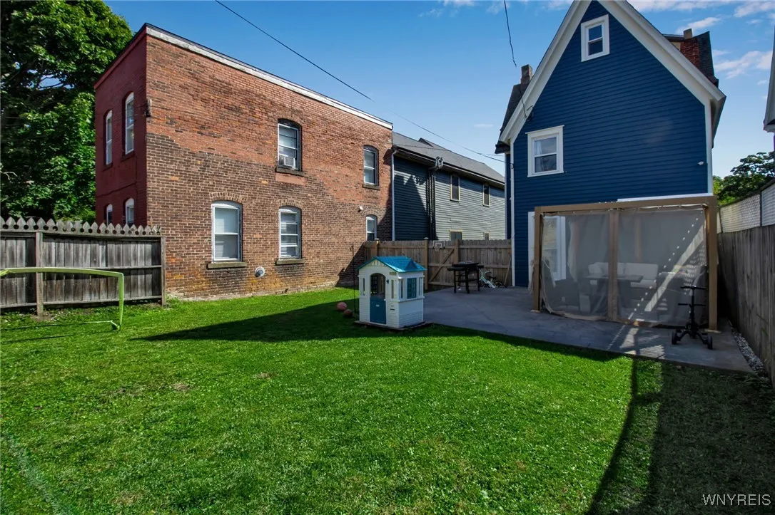 364 Hudson Street, Buffalo, New York 14201, Buffalo, New York 14201, 5 Bedrooms Bedrooms, ,2 BathroomsBathrooms,Residential,For Sale,364 Hudson Street, Buffalo, New York 14201,0,B1642900