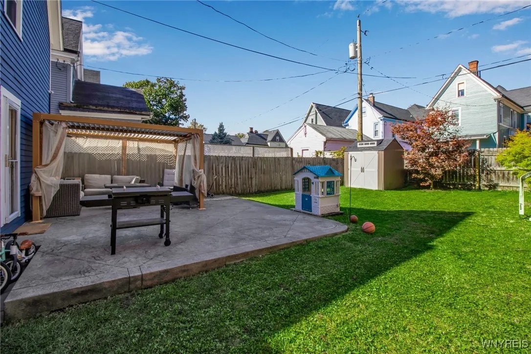 364 Hudson Street, Buffalo, New York 14201, Buffalo, New York 14201, 5 Bedrooms Bedrooms, ,2 BathroomsBathrooms,Residential,For Sale,364 Hudson Street, Buffalo, New York 14201,0,B1642900