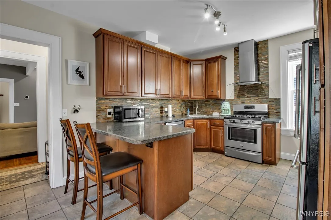 364 Hudson Street, Buffalo, New York 14201, Buffalo, New York 14201, 5 Bedrooms Bedrooms, ,2 BathroomsBathrooms,Residential,For Sale,364 Hudson Street, Buffalo, New York 14201,0,B1642900