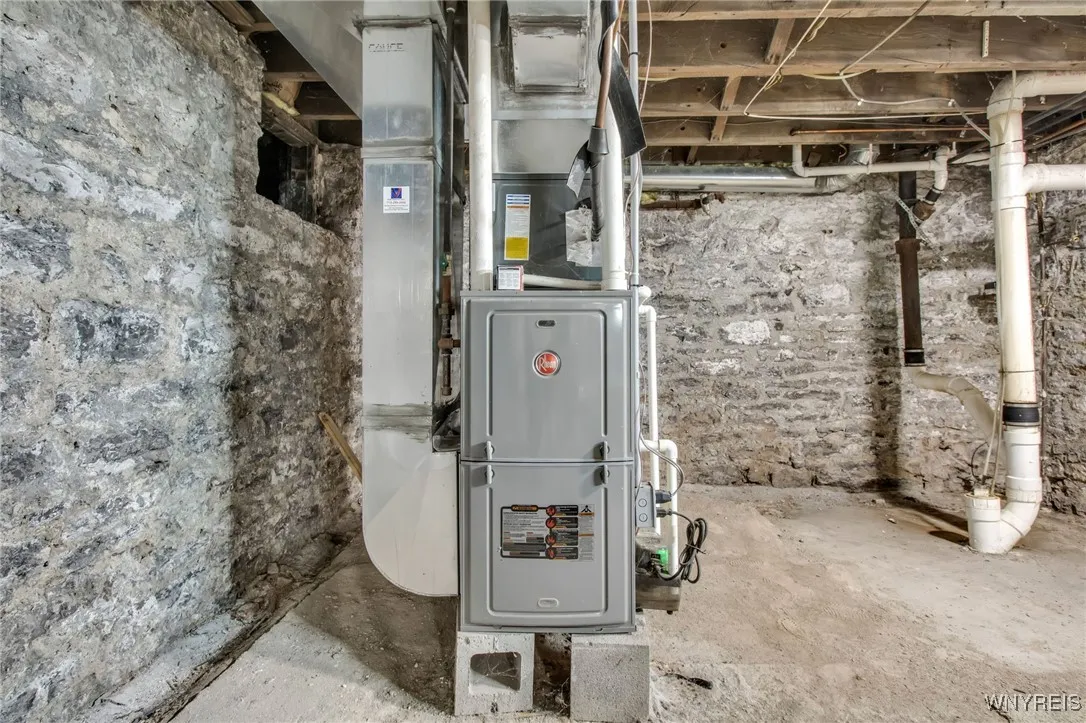 364 Hudson Street, Buffalo, New York 14201, Buffalo, New York 14201, 5 Bedrooms Bedrooms, ,2 BathroomsBathrooms,Residential,For Sale,364 Hudson Street, Buffalo, New York 14201,0,B1642900