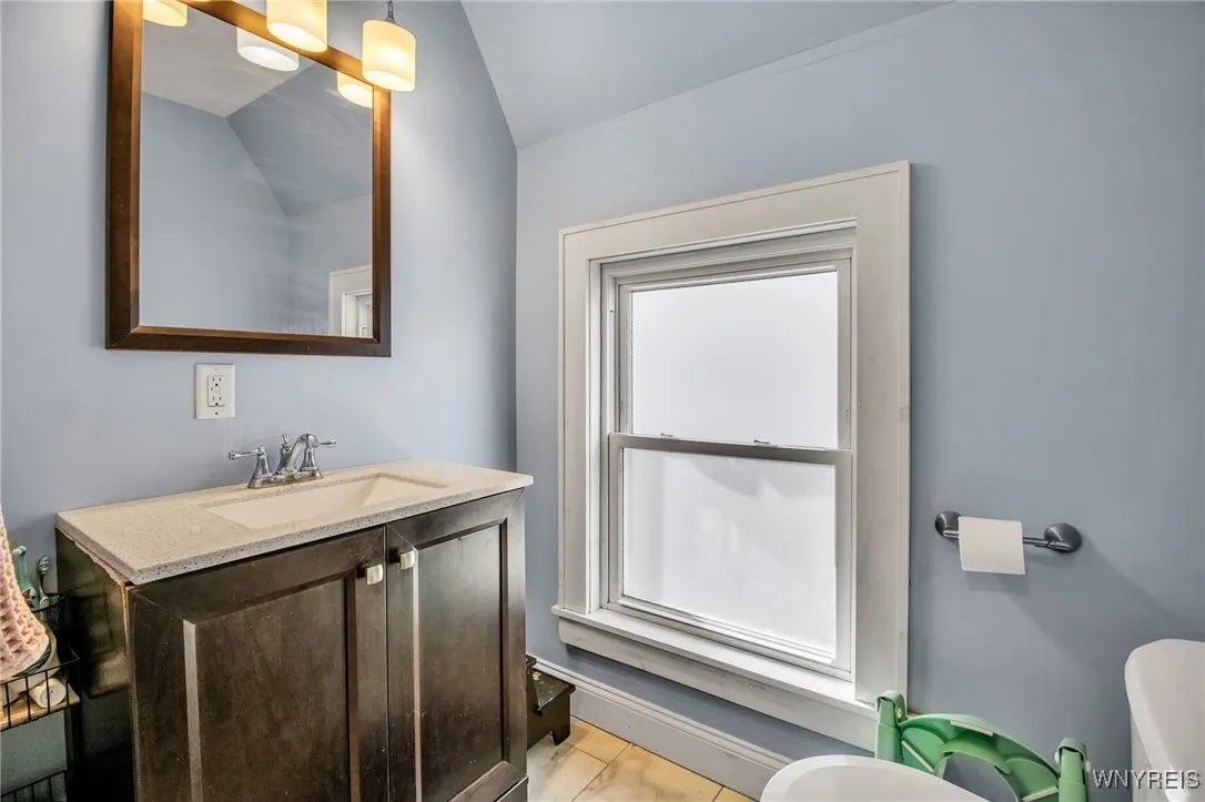 364 Hudson Street, Buffalo, New York 14201, Buffalo, New York 14201, 5 Bedrooms Bedrooms, ,2 BathroomsBathrooms,Residential,For Sale,364 Hudson Street, Buffalo, New York 14201,0,B1642900