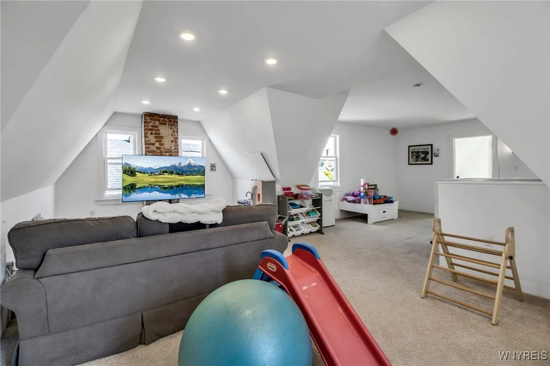 364 Hudson Street, Buffalo, New York 14201, Buffalo, New York 14201, 5 Bedrooms Bedrooms, ,2 BathroomsBathrooms,Residential,For Sale,364 Hudson Street, Buffalo, New York 14201,0,B1642900