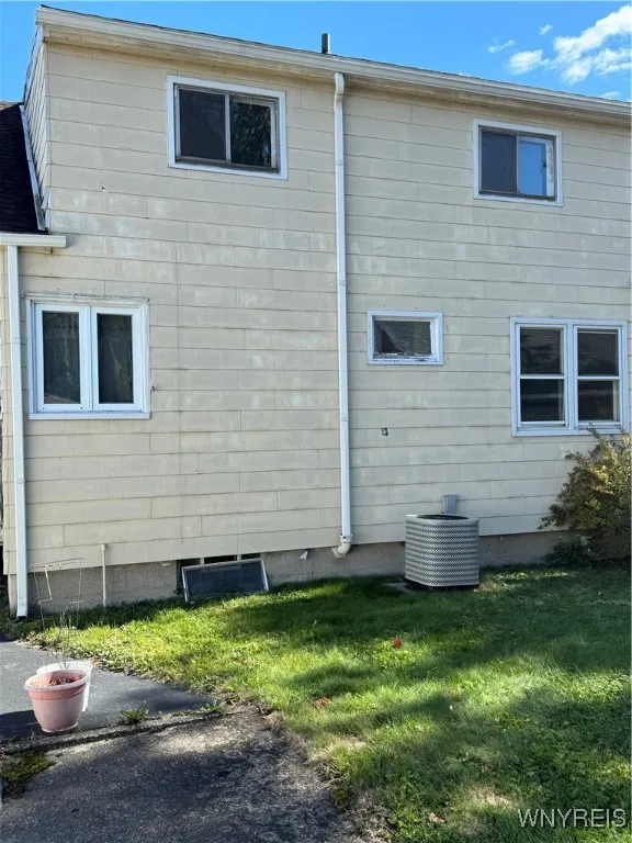 78 High View, Buffalo, New York 14220, Buffalo, New York 14220, 3 Bedrooms Bedrooms, 6 Rooms Rooms,1 BathroomBathrooms,Residential,Closed,78 High View, Buffalo, New York 14220,0,B1643979