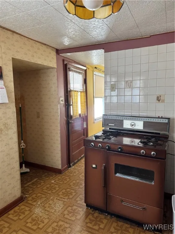 78 High View, Buffalo, New York 14220, Buffalo, New York 14220, 3 Bedrooms Bedrooms, 6 Rooms Rooms,1 BathroomBathrooms,Residential,Closed,78 High View, Buffalo, New York 14220,0,B1643979