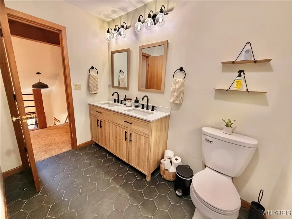 3662 Forest Hill Road, Great Valley, New York 1474, Great Valley, New York 14748, 3 Bedrooms Bedrooms, 6 Rooms Rooms,1 BathroomBathrooms,Residential,For Sale,3662 Forest Hill Road, Great Valley, New York 1474,0,B1643929