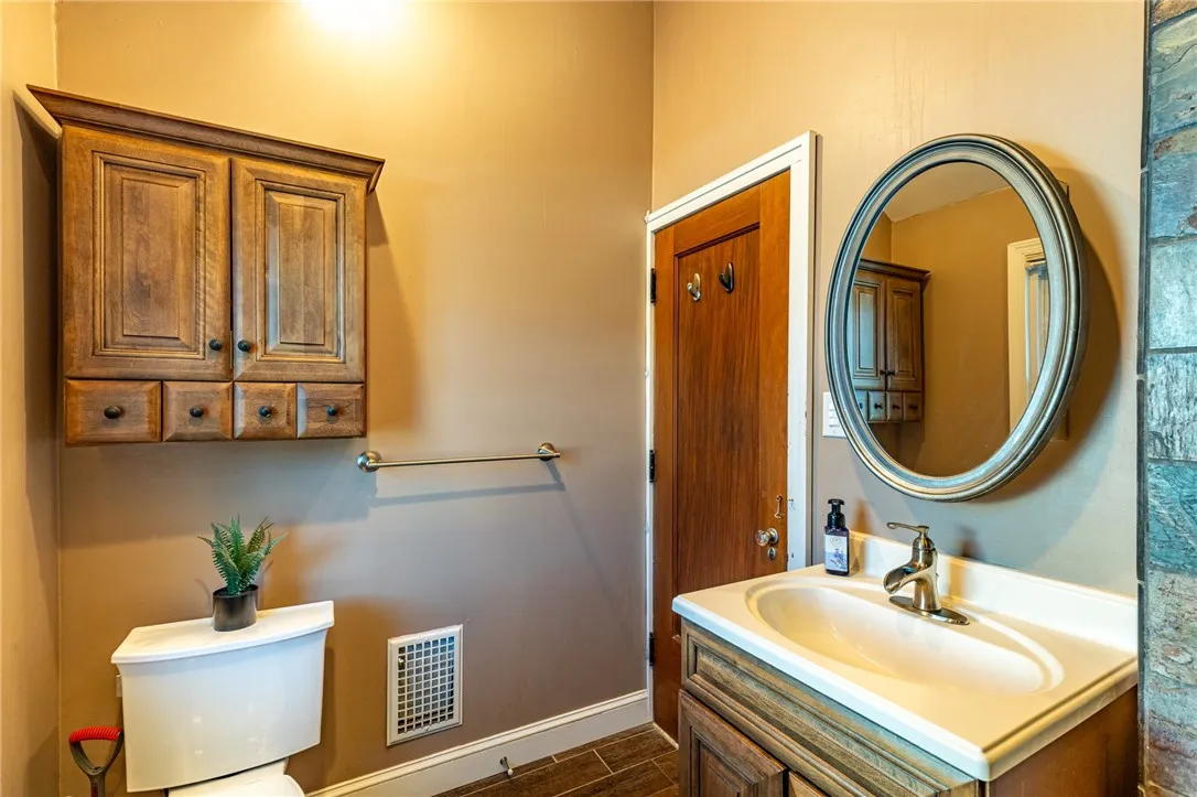 10 Chimayo Road, Irondequoit, New York 14617, Irondequoit, New York 14617, 3 Bedrooms Bedrooms, 7 Rooms Rooms,2 BathroomsBathrooms,Residential,Closed,10 Chimayo Road, Irondequoit, New York 14617,0,R1643905
