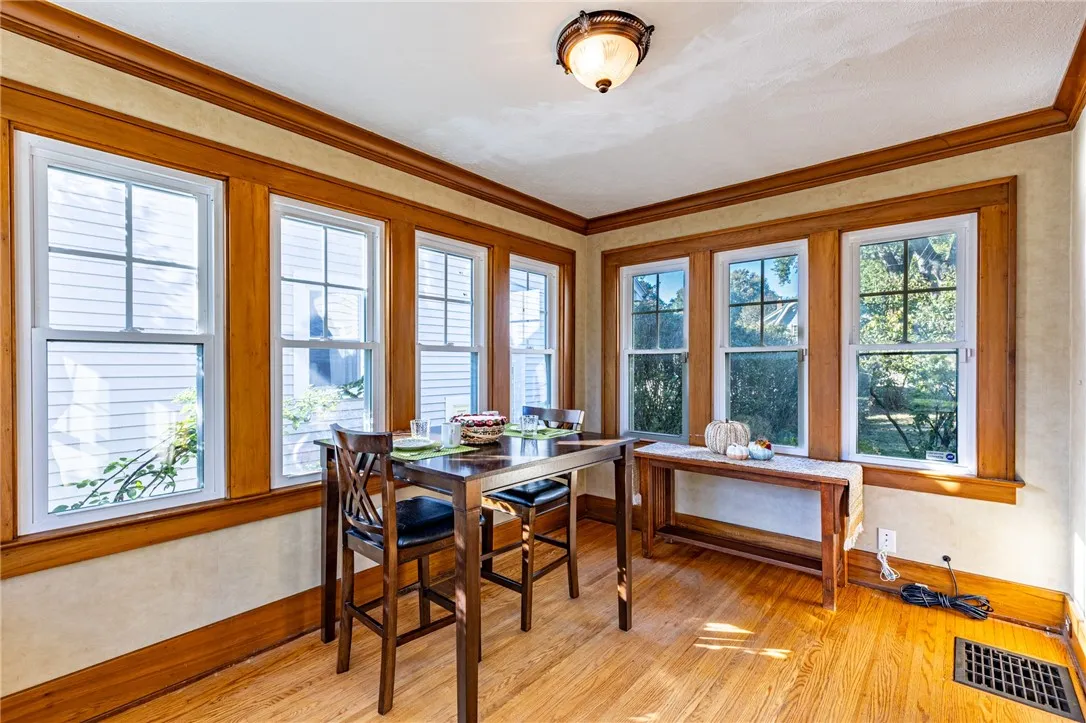 10 Chimayo Road, Irondequoit, New York 14617, Irondequoit, New York 14617, 3 Bedrooms Bedrooms, 7 Rooms Rooms,2 BathroomsBathrooms,Residential,Closed,10 Chimayo Road, Irondequoit, New York 14617,0,R1643905