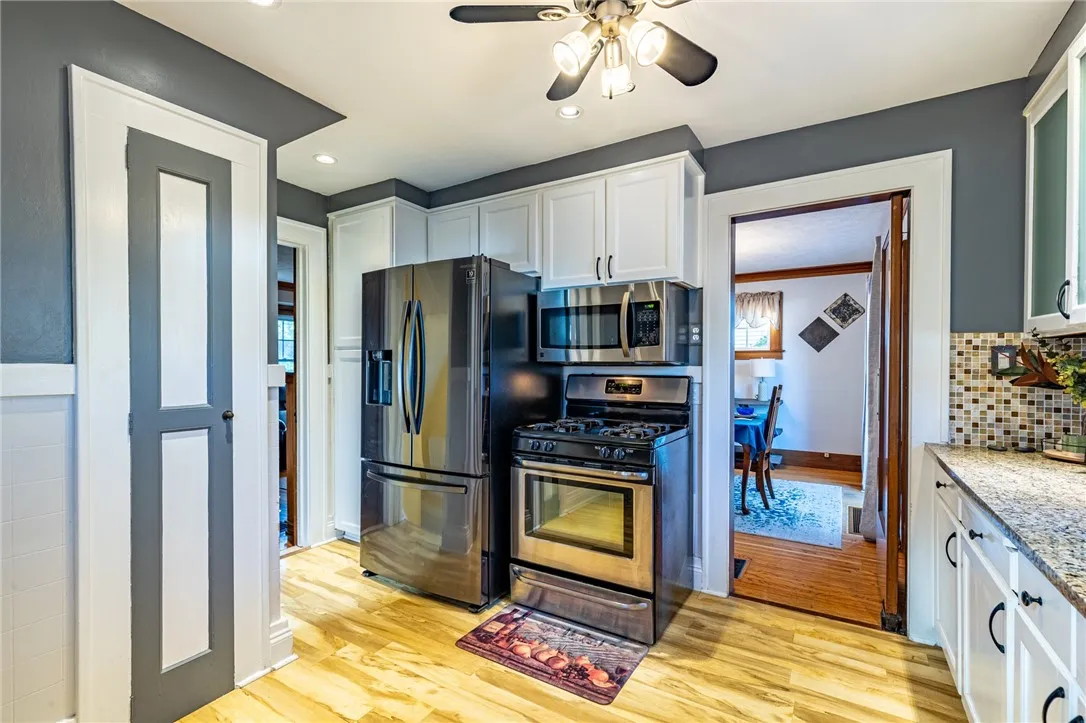 10 Chimayo Road, Irondequoit, New York 14617, Irondequoit, New York 14617, 3 Bedrooms Bedrooms, 7 Rooms Rooms,2 BathroomsBathrooms,Residential,Closed,10 Chimayo Road, Irondequoit, New York 14617,0,R1643905