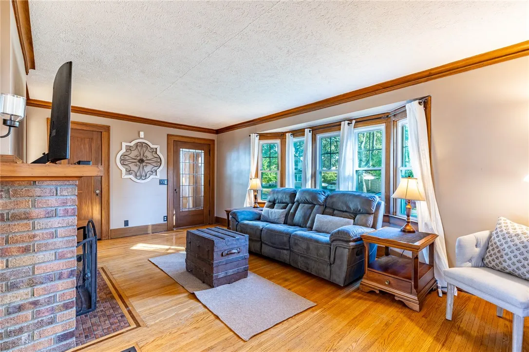 10 Chimayo Road, Irondequoit, New York 14617, Irondequoit, New York 14617, 3 Bedrooms Bedrooms, 7 Rooms Rooms,2 BathroomsBathrooms,Residential,Closed,10 Chimayo Road, Irondequoit, New York 14617,0,R1643905