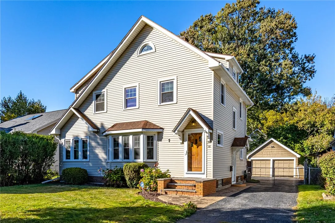 10 Chimayo Road, Irondequoit, New York 14617, Irondequoit, New York 14617, 3 Bedrooms Bedrooms, 7 Rooms Rooms,2 BathroomsBathrooms,Residential,Closed,10 Chimayo Road, Irondequoit, New York 14617,0,R1643905