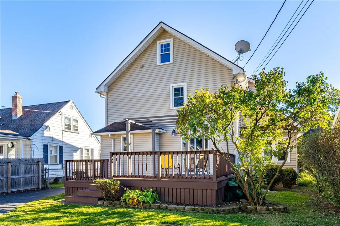 10 Chimayo Road, Irondequoit, New York 14617, Irondequoit, New York 14617, 3 Bedrooms Bedrooms, 7 Rooms Rooms,2 BathroomsBathrooms,Residential,Closed,10 Chimayo Road, Irondequoit, New York 14617,0,R1643905