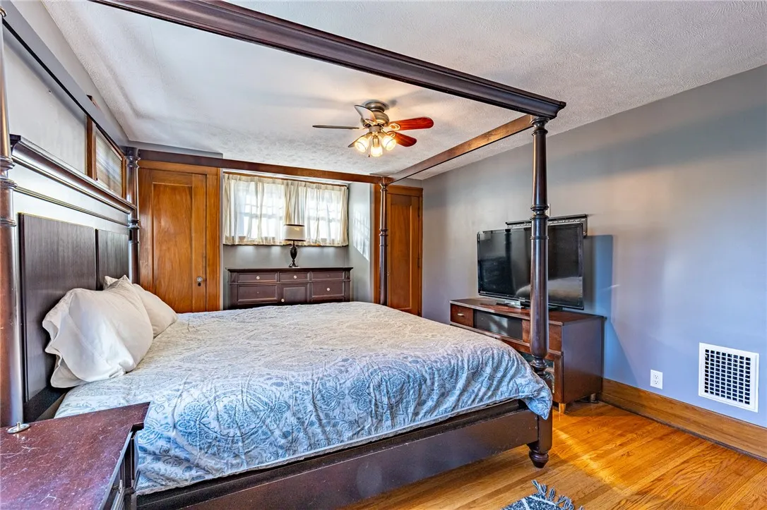 10 Chimayo Road, Irondequoit, New York 14617, Irondequoit, New York 14617, 3 Bedrooms Bedrooms, 7 Rooms Rooms,2 BathroomsBathrooms,Residential,Closed,10 Chimayo Road, Irondequoit, New York 14617,0,R1643905