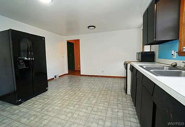 1835 Military Road, Tonawanda, New York 14217, Tonawanda, New York 14217, 2 Bedrooms Bedrooms, 4 Rooms Rooms,1 BathroomBathrooms,Residential,For Sale,1835 Military Road, Tonawanda, New York 14217,0,B1643552
