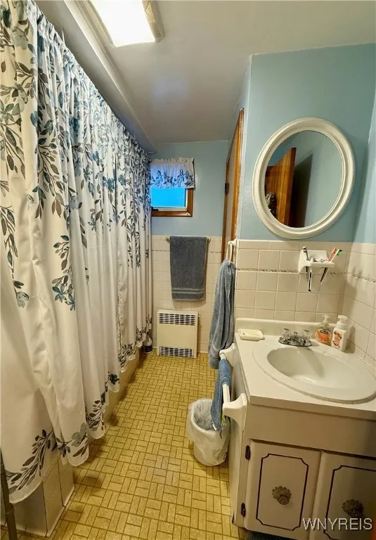 217 Weiss Street, Buffalo, New York 14206, Buffalo, New York 14206, 3 Bedrooms Bedrooms, 7 Rooms Rooms,1 BathroomBathrooms,Residential,For Sale,217 Weiss Street, Buffalo, New York 14206,0,B1644147