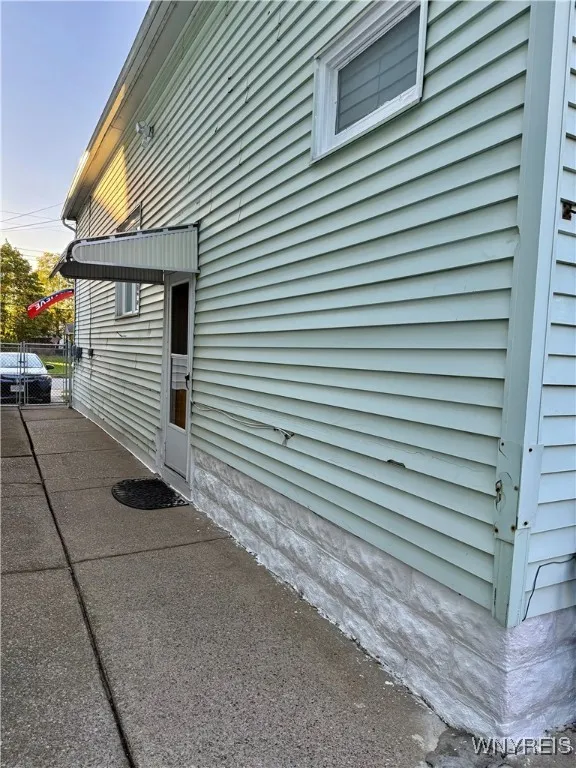 217 Weiss Street, Buffalo, New York 14206, Buffalo, New York 14206, 3 Bedrooms Bedrooms, 7 Rooms Rooms,1 BathroomBathrooms,Residential,For Sale,217 Weiss Street, Buffalo, New York 14206,0,B1644147
