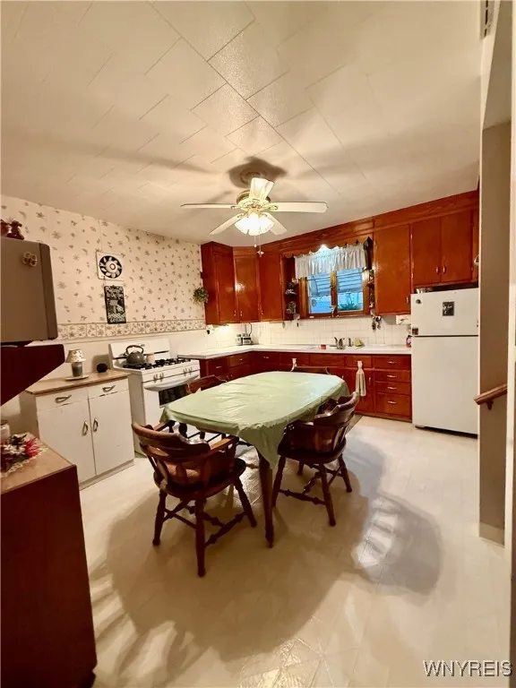 217 Weiss Street, Buffalo, New York 14206, Buffalo, New York 14206, 3 Bedrooms Bedrooms, 7 Rooms Rooms,1 BathroomBathrooms,Residential,For Sale,217 Weiss Street, Buffalo, New York 14206,0,B1644147