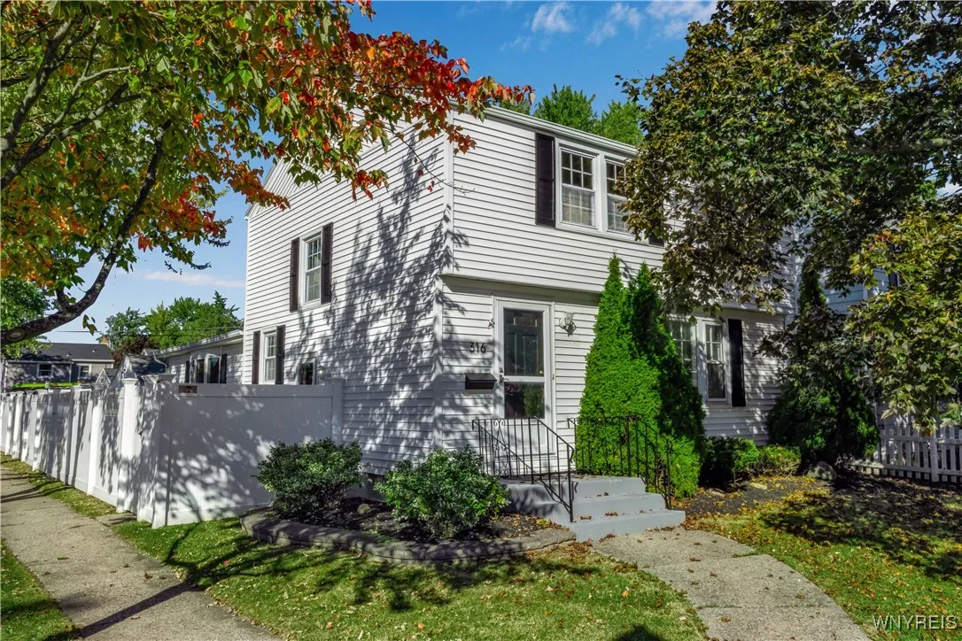 316 Athens Boulevard, Tonawanda, New York 14223, Tonawanda, New York 14223, 3 Bedrooms Bedrooms, 7 Rooms Rooms,1 BathroomBathrooms,Residential,Closed,316 Athens Boulevard, Tonawanda, New York 14223,0,B1635280