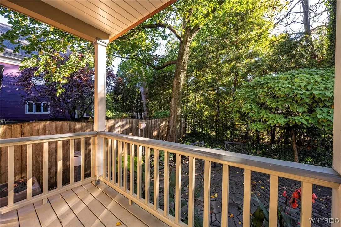 21 Granger Pl, Buffalo, New York 14222, Buffalo, New York 14222, 4 Bedrooms Bedrooms, 11 Rooms Rooms,2 BathroomsBathrooms,Residential,For Sale,21 Granger Pl, Buffalo, New York 14222,0,B1643798