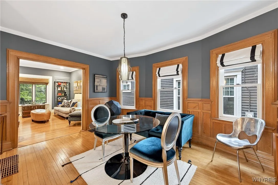 21 Granger Pl, Buffalo, New York 14222, Buffalo, New York 14222, 4 Bedrooms Bedrooms, 11 Rooms Rooms,2 BathroomsBathrooms,Residential,For Sale,21 Granger Pl, Buffalo, New York 14222,0,B1643798