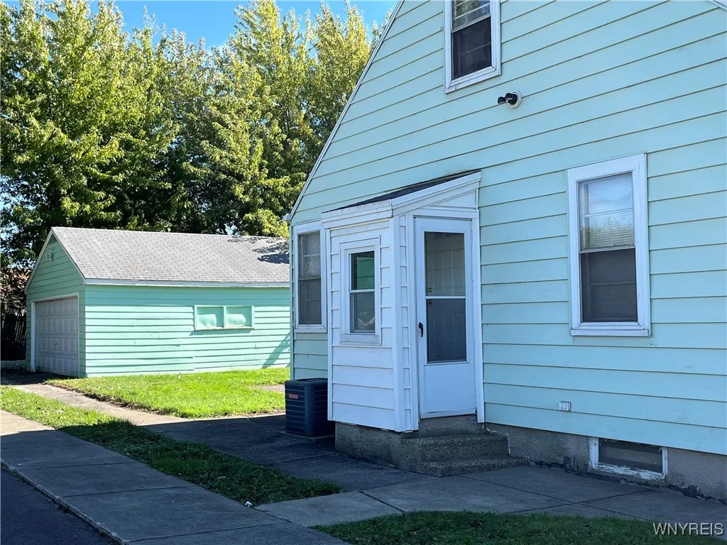 115 Cambria Street, Buffalo, New York 14206, Buffalo, New York 14206, 3 Bedrooms Bedrooms, 6 Rooms Rooms,1 BathroomBathrooms,Residential,For Sale,115 Cambria Street, Buffalo, New York 14206,0,B1644133