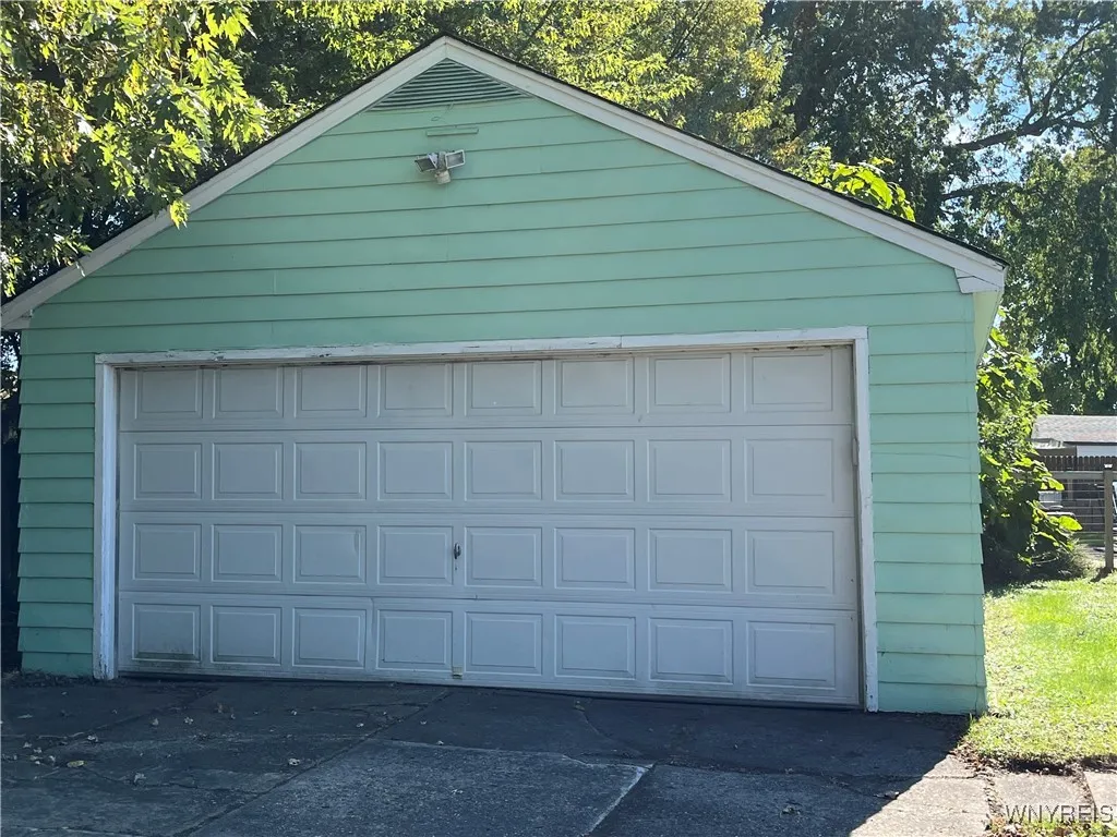 115 Cambria Street, Buffalo, New York 14206, Buffalo, New York 14206, 3 Bedrooms Bedrooms, 6 Rooms Rooms,1 BathroomBathrooms,Residential,For Sale,115 Cambria Street, Buffalo, New York 14206,0,B1644133