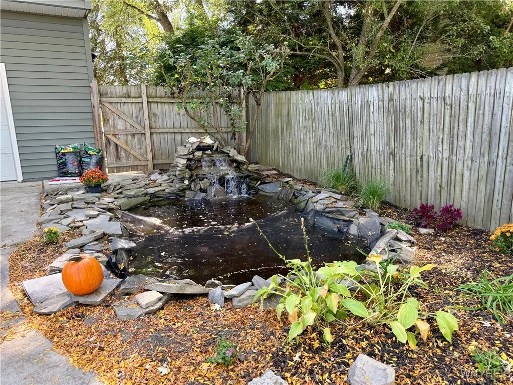 58 Allendale Road, West Seneca, New York 14224, West Seneca, New York 14224, 4 Bedrooms Bedrooms, 8 Rooms Rooms,1 BathroomBathrooms,Residential,For Sale,58 Allendale Road, West Seneca, New York 14224,0,B1632010