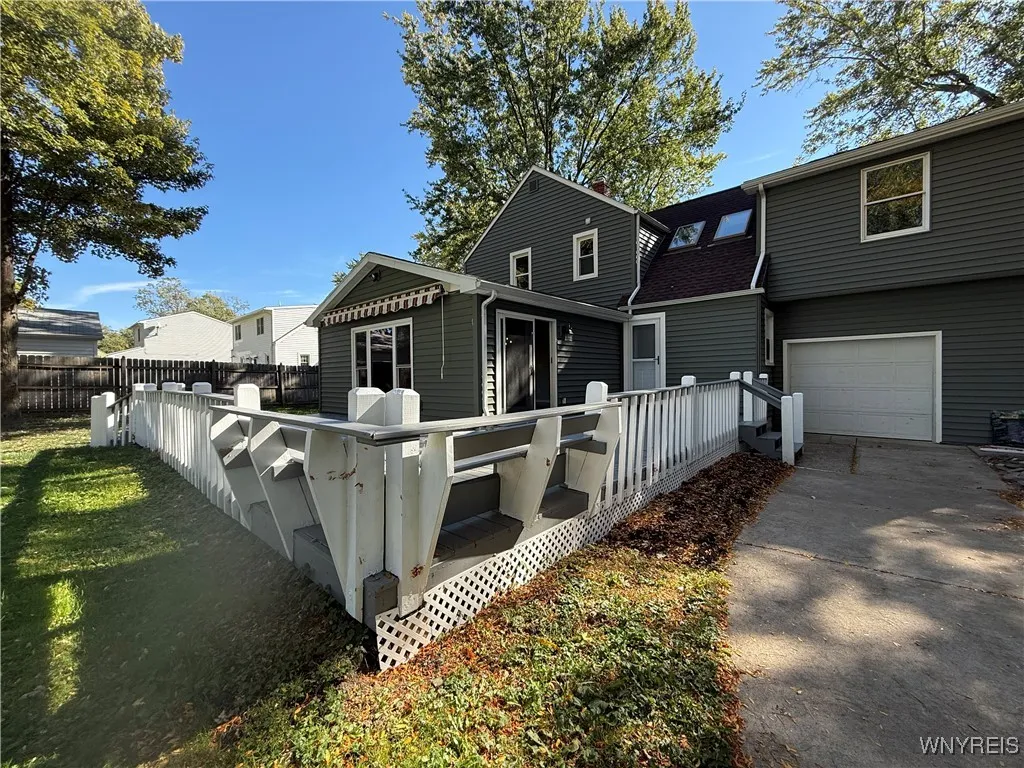 58 Allendale Road, West Seneca, New York 14224, West Seneca, New York 14224, 4 Bedrooms Bedrooms, 8 Rooms Rooms,1 BathroomBathrooms,Residential,For Sale,58 Allendale Road, West Seneca, New York 14224,0,B1632010