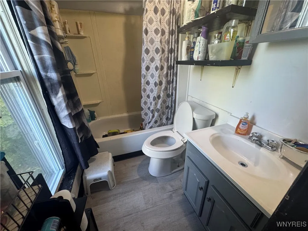 397 Plymouth Avenue, Buffalo, New York 14213, Buffalo, New York 14213, 10 Bedrooms Bedrooms, ,4 BathroomsBathrooms,Residential,Closed,397 Plymouth Avenue, Buffalo, New York 14213,0,B1644023
