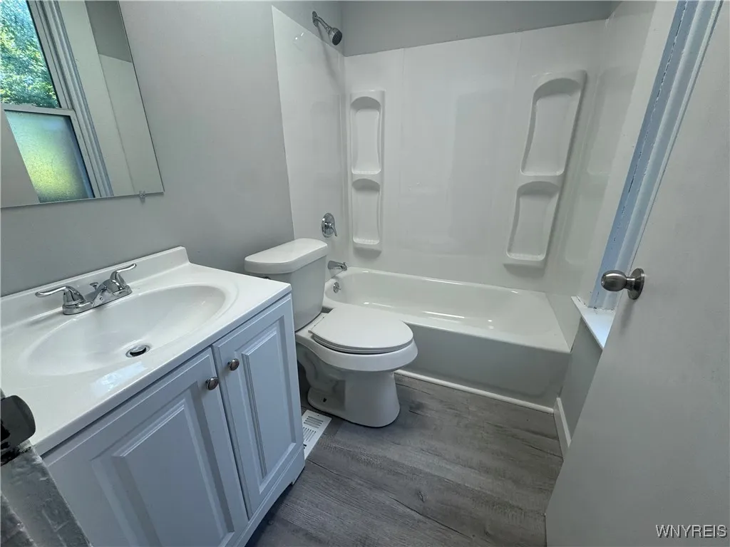 397 Plymouth Avenue, Buffalo, New York 14213, Buffalo, New York 14213, 10 Bedrooms Bedrooms, ,4 BathroomsBathrooms,Residential,Closed,397 Plymouth Avenue, Buffalo, New York 14213,0,B1644023
